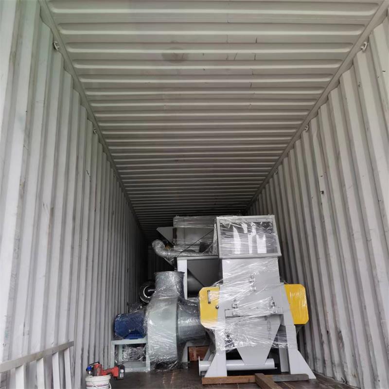 廢鋁塑破碎分選設(shè)備發(fā)貨圖..jpg