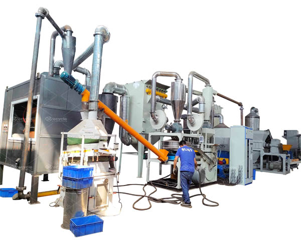 光伏板破碎回收處理設(shè)備為光伏行業(yè)帶來另一種商機