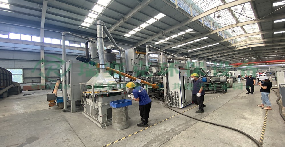 智能化全自動廢舊太陽能板基站光伏板電池回收循環(huán)再利用生產(chǎn)線
