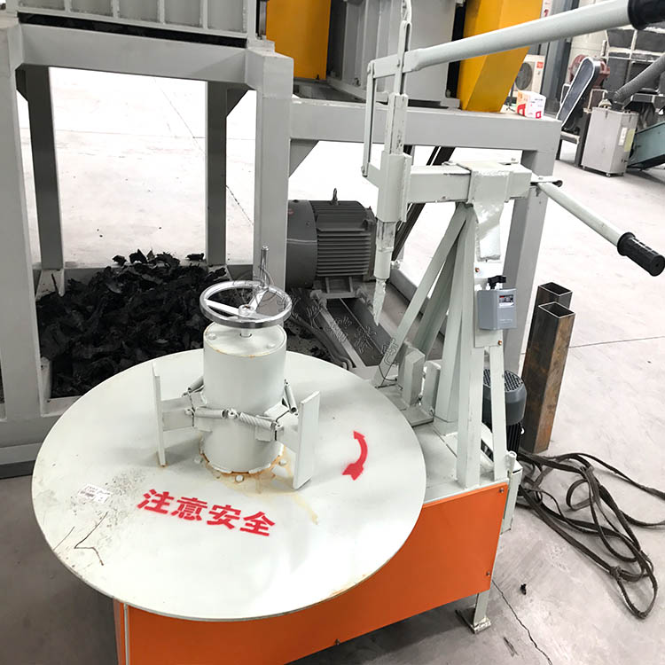 廢舊輪胎粉碎機(jī)系統(tǒng)之輪胎切割機(jī)環(huán)保技術(shù)